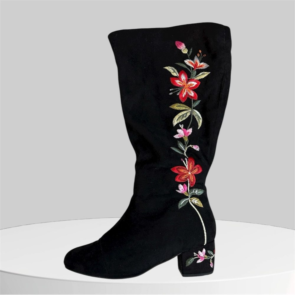 Comfortview Floral Embroidered Suede Boots in Extra Wide